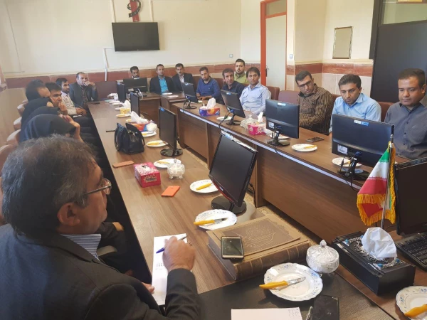 نشست صمیمی نیروهای شرکتی دانشگاه فرهنگیان کهگیلویه و بویراحمد با دکتر هاشمی 3