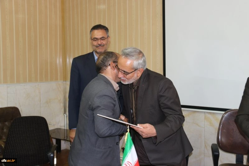 مراسم تکریم و تجلیل از تلاش های نیروهای شرکتی دانشگاه فرهنگیان یزد
 12