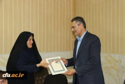 مراسم تکریم و تجلیل از تلاش های نیروهای شرکتی دانشگاه فرهنگیان یزد
 16