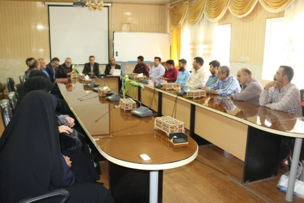 مراسم تکریم و تجلیل از تلاش های نیروهای شرکتی دانشگاه فرهنگیان یزد
 20