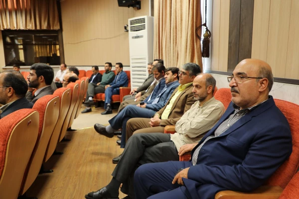 نشست صمیمی رییس دانشگاه فرهنگیان و کارکنان برگزار شد 9