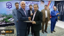 آیین تجلیل از استان های برتر در دو بخش برگزاری مراسم استانی و برپایی غرفه نمایشگاه با حضور دکتر طاهری نیا معاون پژوهش و فناوری دانشگاه فرهنگیان با اهدای لوح تقدیر و تندیس یاد بودتجلیل به عمل آمدیل از برگزیدگان نکوداشت یکصد سال تربیت معلم در ایران در دانشگ