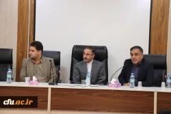 دکتر احمدی لاشکی نائب الرئیس کمیسیون آموزش و تحقیقات مجلس شورای اسلامی در جمع اعضای هیات علمی پیمانی جدید دانشگاه فرهنگیان کشور
دانشگاه فرهنگیان مادر همه دانشگاه ها است و باید داناترین ها معلم شوند.
 2