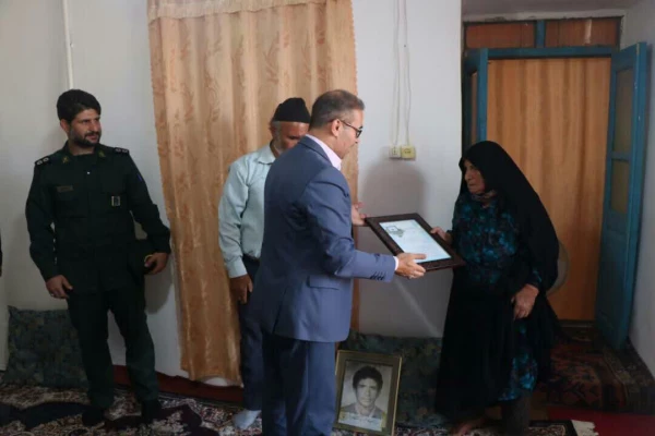 بازدید از ارودی جهادی دانشجو معلمان دانشگاه فرهنگیان اصفهان