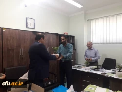 مراسم تقدیر و تکریم از کارکنان دانشگاه فرهنگیان فارس توسط جناب آقای دکتر افلاکی فرد بمناسبت هفته دولت و روز کارمند 5