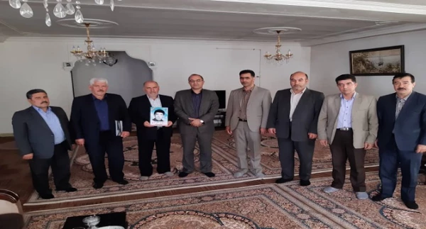 درپنجمین روز از هفته دولت در دانشگاه فرهنگیان استان اردبیل صورت پذیرفت:

دیدار با خانواده معظم شهید یوسفعلی اخوی 2