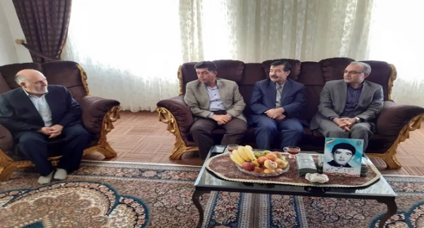 درپنجمین روز از هفته دولت در دانشگاه فرهنگیان استان اردبیل صورت پذیرفت:

دیدار با خانواده معظم شهید یوسفعلی اخوی 2