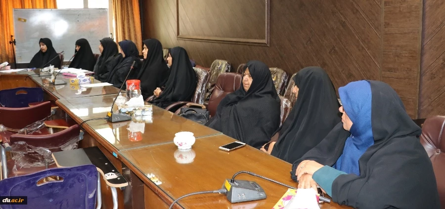 جلسه توجیهی عوامل اجرایی مصاحبه داوطلبان ورود به دانشگاه فرهنگیان استان کرمان