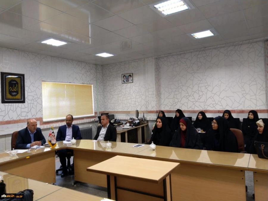 جلسه هماهنگی اعضای گروه های مصاحبه پذیرفته شدگان چند برابر ظرفیت دانشگاه فرهنگیان یزد 4