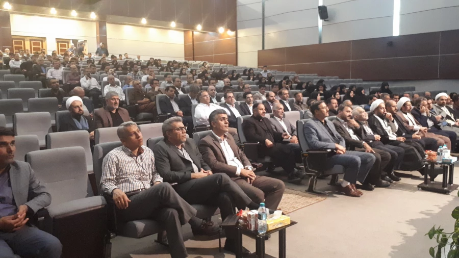 دکتر حمید رضا مشهدی به عنوان سرپرست مدیریت امور پردیس های دانشگاه فرهنگیان استان قزوین منصوب شد 4