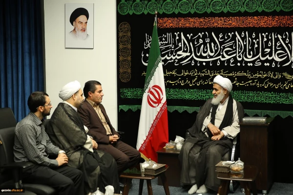 دیدار دکتر حمیدرضا مشهدی سرپرست جدید مدیریت امور پردیس های استان قزوین با نماینده ولی فقیه دراستان وامام جمعه قزوین 2