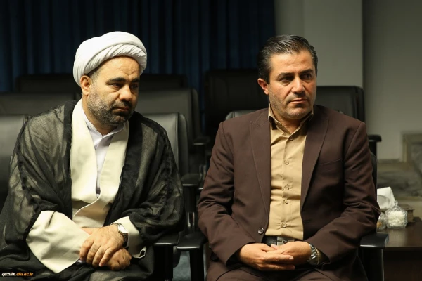 دیدار دکتر حمیدرضا مشهدی سرپرست جدید مدیریت امور پردیس های استان قزوین با نماینده ولی فقیه دراستان وامام جمعه قزوین 3
