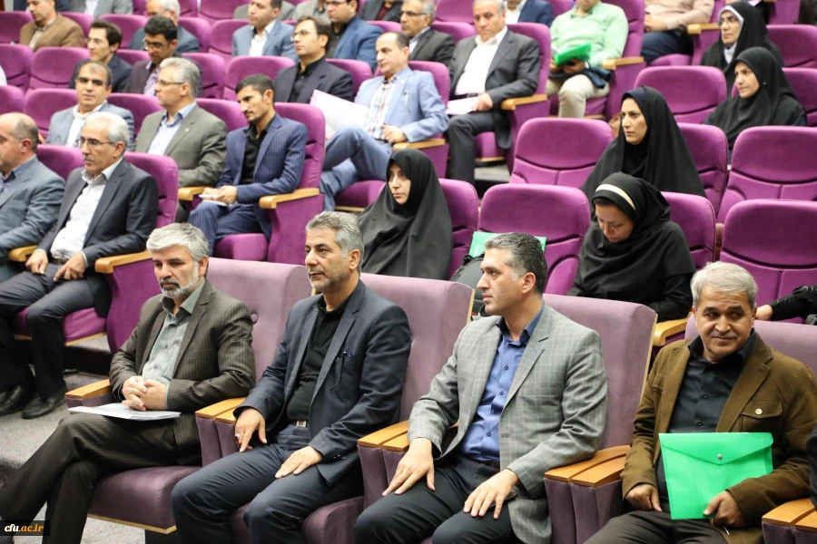 دکتر خنیفر در دوره آموزشی آشنایی مدرسان با نحوه ارایه دروس الکترونیکی 4