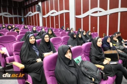 دکتر خنیفر در دوره آموزشی آشنایی مدرسان با نحوه ارایه دروس الکترونیکی 6