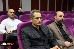 دکتر خنیفر در دوره آموزشی آشنایی مدرسان با نحوه ارایه دروس الکترونیکی 10