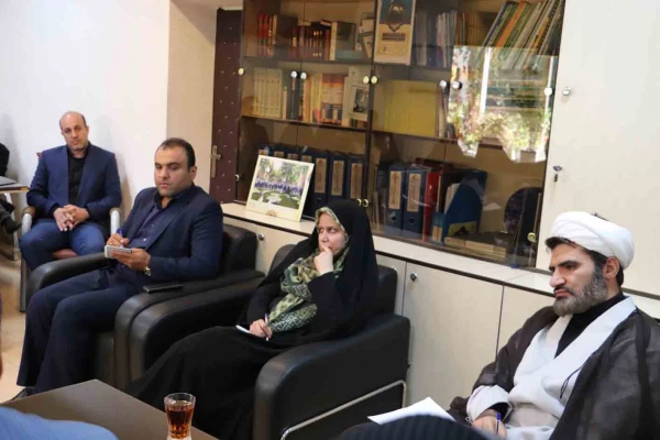 نشست صمیمی سرپرست معاونت فرهنگی و اجتماعی با همکاران حوزه معاونت
 3