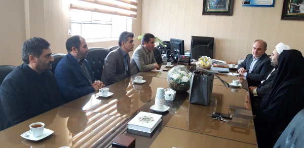 دکتر حمیدرضا مشهدی سرپرست جدید مدیریت امور پردیس های دانشگاه فرهنگیان استان قزوین به همراه هیئت رئیسه دانشگاه با مدیرکل آموزش وپرورش استان قزوین دیدار وگفتگو کردند. 2