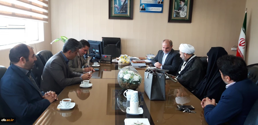 دکتر حمیدرضا مشهدی سرپرست جدید مدیریت امور پردیس های دانشگاه فرهنگیان استان قزوین به همراه هیئت رئیسه دانشگاه با مدیرکل آموزش وپرورش استان قزوین دیدار وگفتگو کردند. 8