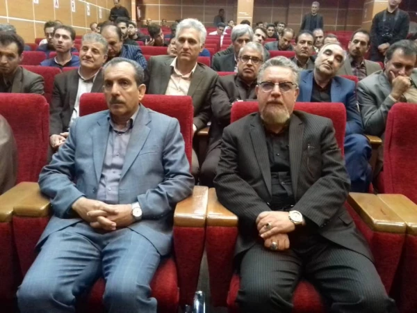 در آئین تکریم و معارفه سرپرست مدیریت امور پردیس های استان ایلام:
نیروی انسانی دانش مدار از سرمایه های ارزشمند سازمان است.

سرپرست معاونت نظارت، ارزیابی و تضمین کیفیت دانشگاه فرهنگیان گفت: نیروی انسانی متخصص و دانش مدار از جمله دارایی های ارزشمند سازمان اس