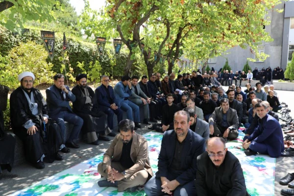 حماسه کربلا در عین تلخی درسنامه است 3