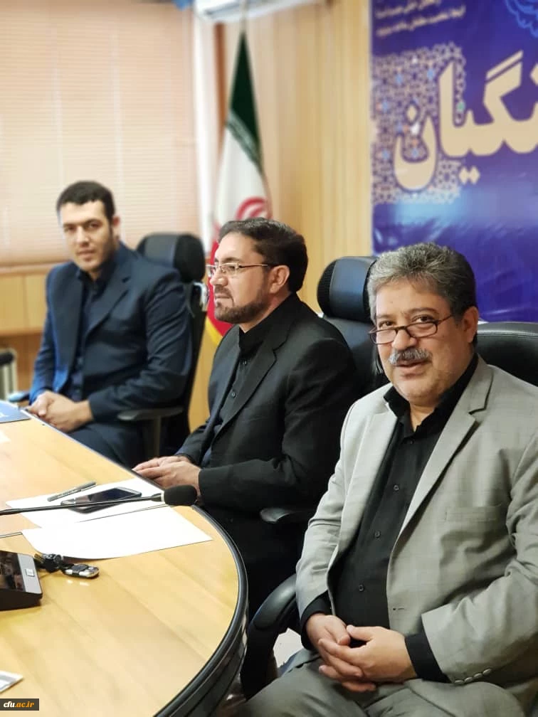 در نشست ضمیمی با نیروهای نقلیه از خدمات آنان تجلیل شد.  5