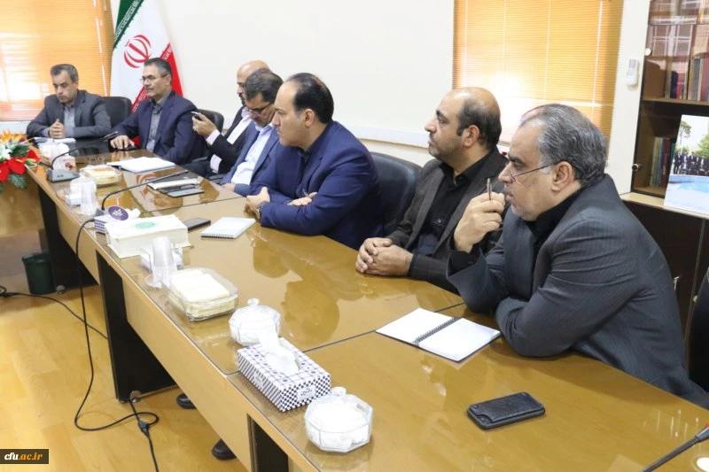 در جهت تامین کسری فضای خوابگاهی پردیس خواهران یزد انجام شد:

دیدار هیئت رئیسه دانشگاه فرهنگیان استان یزد با مدیر کل آموزش و پرورش استان
 4