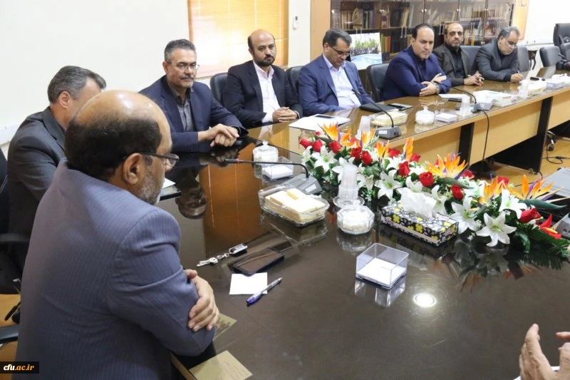 در جهت تامین کسری فضای خوابگاهی پردیس خواهران یزد انجام شد:

دیدار هیئت رئیسه دانشگاه فرهنگیان استان یزد با مدیر کل آموزش و پرورش استان
 9