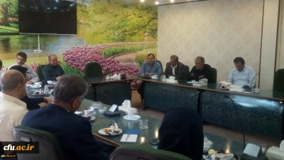 نشست مدیران گروه های آموزشی  و مسئولین انجمن های علمی معلمان استان اصفهان