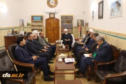 دیدار اعضای بنیاد خیرین حامی دانشگاه فرهنگیان یزد با امام جمعه موقت یزد
 3