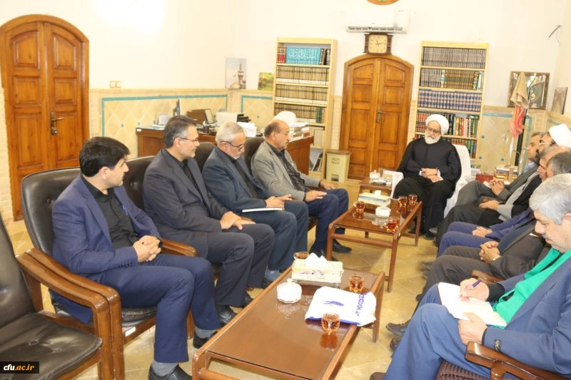 دیدار اعضای بنیاد خیرین حامی دانشگاه فرهنگیان یزد با امام جمعه موقت یزد
 7