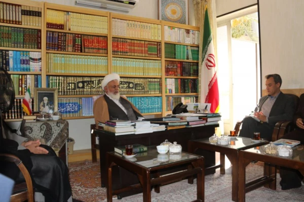 در آستانه شروع سال تحصیلی جدید برگزار شد:

دیدار هیأت رئیسه دانشگاه فرهنگیان یزد با نماینده ولی فقیه و امام جمعه یزد 3