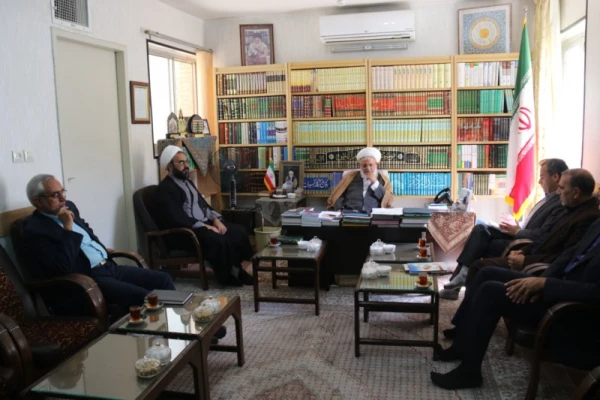 در آستانه شروع سال تحصیلی جدید برگزار شد:

دیدار هیأت رئیسه دانشگاه فرهنگیان یزد با نماینده ولی فقیه و امام جمعه یزد 5