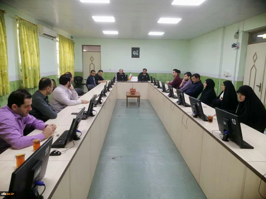 احد زاده در جلسه کمیته استقبال از دانشجویان ورودی 98 : همه با جهره ای شاد و با لبخند مهر  به استقبال دانشجویان می رویم 3