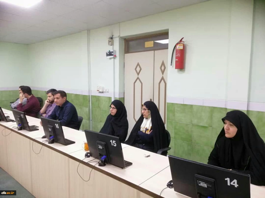 احد زاده در جلسه کمیته استقبال از دانشجویان ورودی 98 : همه با جهره ای شاد و با لبخند مهر  به استقبال دانشجویان می رویم 4