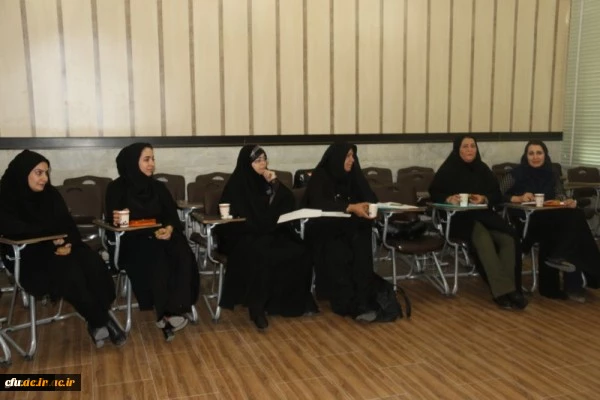 نشست گروه های آموزشی دانشگاه فرهنگیان یزد در آستانه شروع سال تحصیلی جدید
 12