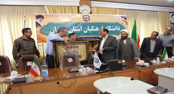 شورای اداری دانشگاه فرهنگیان استان همدان تشکیل جلسه داد

 2