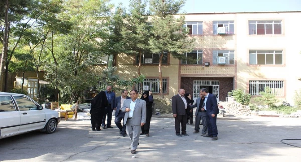 با انعکاس مشکلات و نیازهای دانشگاه فرهنگیان همدان به مسئولان سازمان مرکزی، جهت رفع آنها تلاش خواهیم کرد

 2