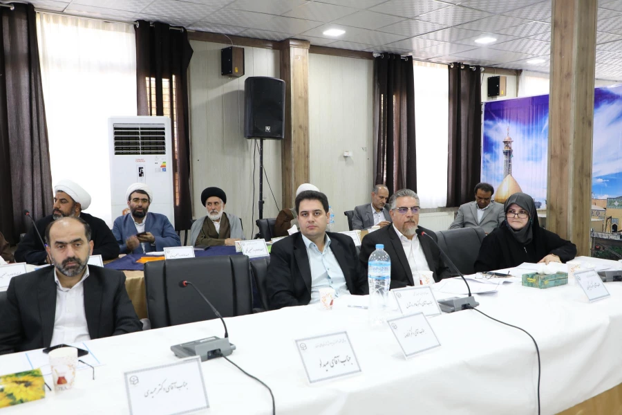 تاکید بر اهتمام در اجرایی شدن طرح 100-31 و افزایش سالیانه  پذیرش دانشجومعلم 
 8