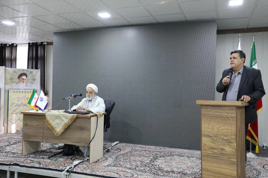 حجت الاسلام و المسلمین قرائتی 3