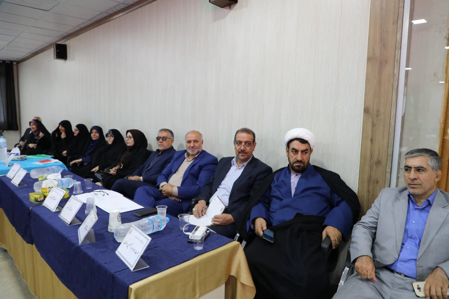 حجت الاسلام و المسلمین قرائتی 8