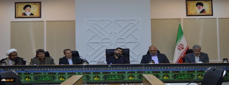 
برگزاری جلسه هیأت امنای دانشگاه فرهنگیان استان خوزستان با حضور دکتر علی باقر طاهری نیا
 3