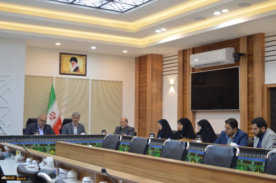 
برگزاری جلسه هیأت امنای دانشگاه فرهنگیان استان خوزستان با حضور دکتر علی باقر طاهری نیا
 4