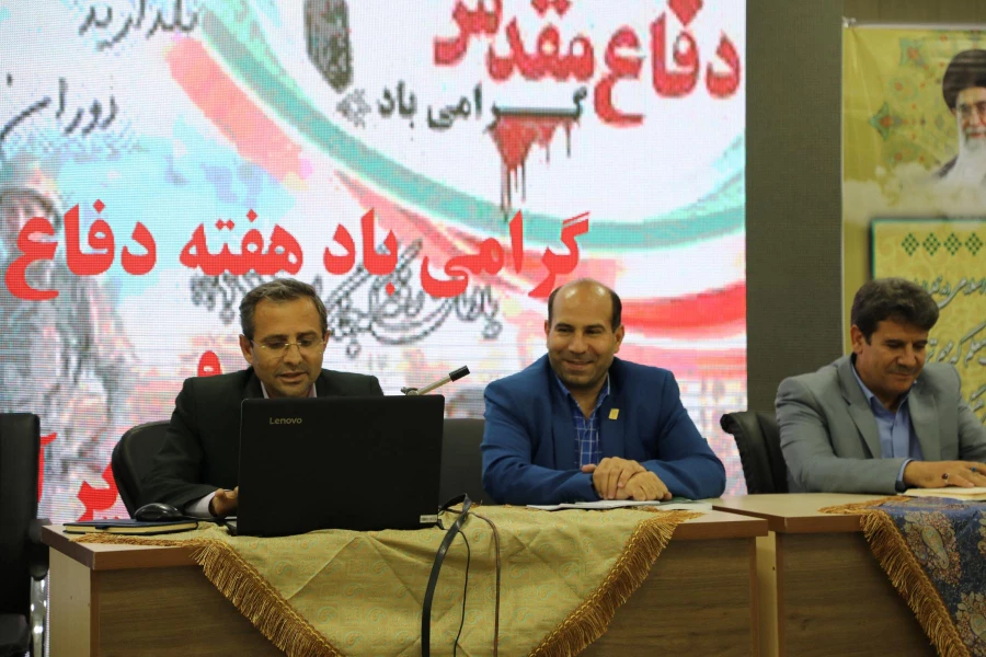 پژوهش کیفی و هدفمند پیش شرط تربیت معلم پژوهنده
 2