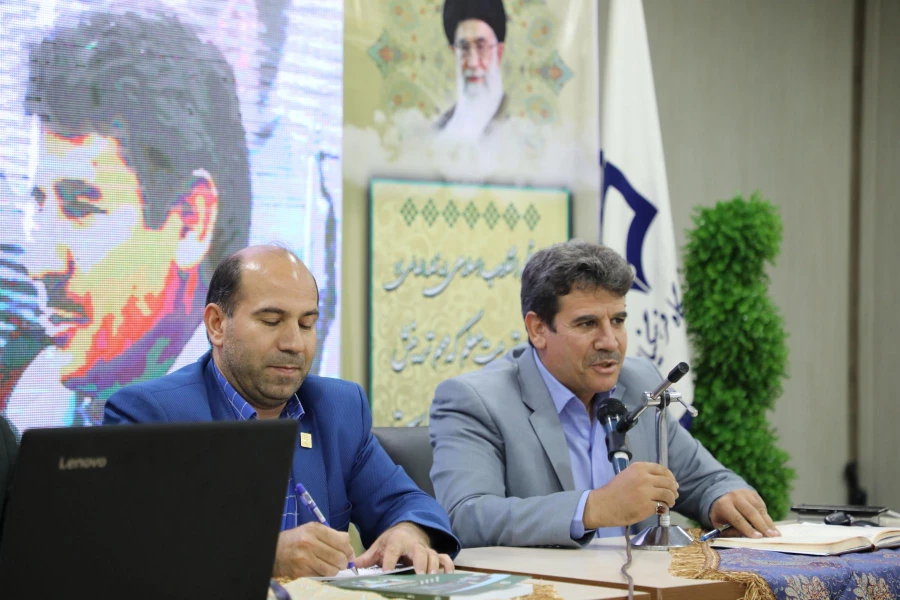 پژوهش کیفی و هدفمند پیش شرط تربیت معلم پژوهنده
 3