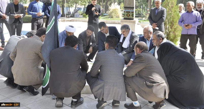 ادای احترام استادان، دانشجویان و کارکنان پردیس شهبد بهشتی به مقام والای شهدا