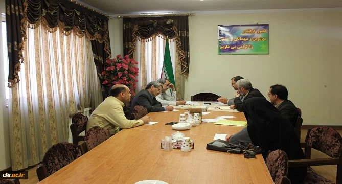 نشست معاونین آموزشی و مدیران گروه های آموزشی با سرپرست مدیریت امور پردیس های استان همدان 3