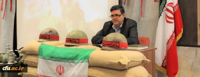 دکتر خنیفر در مراسم گرامیداشت هفته دفاع مقدس:

کسی که به میهن، آرمان ها و ارزش هایش عشق بورزد جان ها خواهد داد

