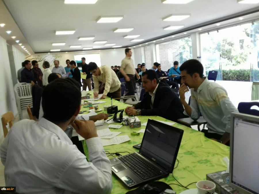 ثبت نام از دانشجویان جدید الورود دانشگاه فرهنگیان استان اصفهان