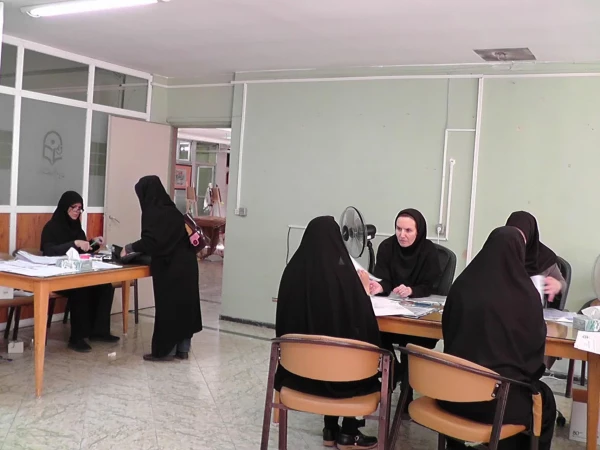 ثبت نام از دانشجویان جدید الورود دانشگاه فرهنگیان استان اصفهان