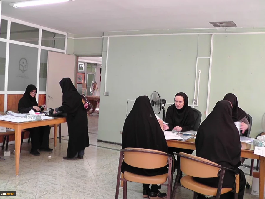 ثبت نام از دانشجویان جدید الورود دانشگاه فرهنگیان استان اصفهان